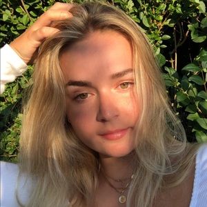 Meet your Posher, Mara